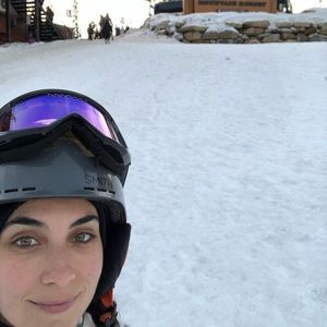 Meet your Posher, Nicole